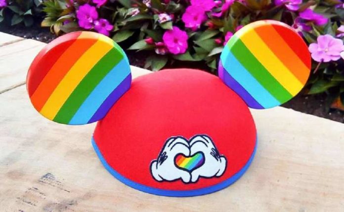Los parques de Disney teñirán las orejas de Mickey con los colores del Orgullo Gay en junio