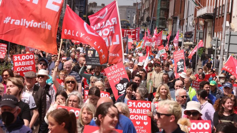 irlanda marcha por la vida aborto